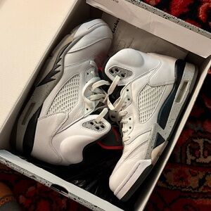 Air Jordan 5 Retro - Cement - White and Gray Sneakers